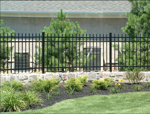 Steel Pinnacle 3 Rail 8ft Wide Tubular Pool Fencing for Residential