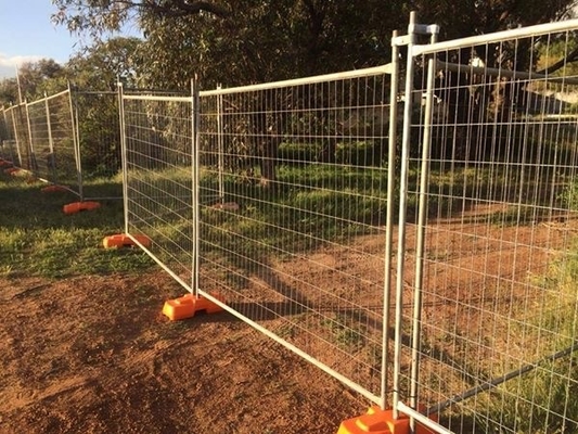 Outdoor 2400mm Wide Temporary Steel Fencing Corrosion Resistant