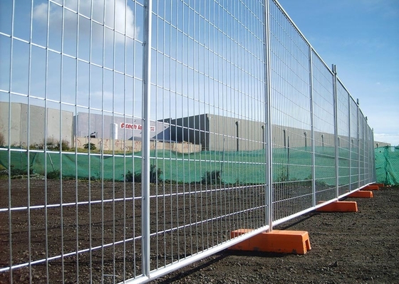 ISO9001 2.1m Tall Construction Site Security Fencing Portable